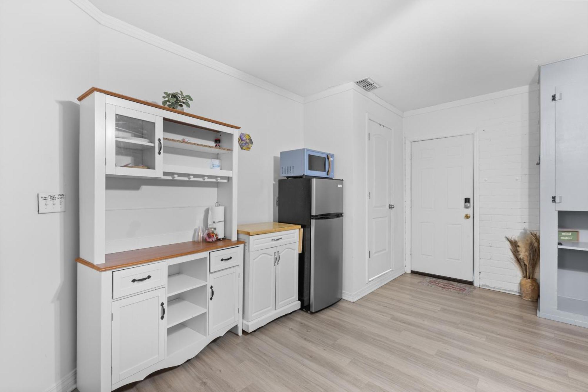 Pet Friendly Large Studio With Free Wi-Fi In Great Location! Orange Park Bagian luar foto