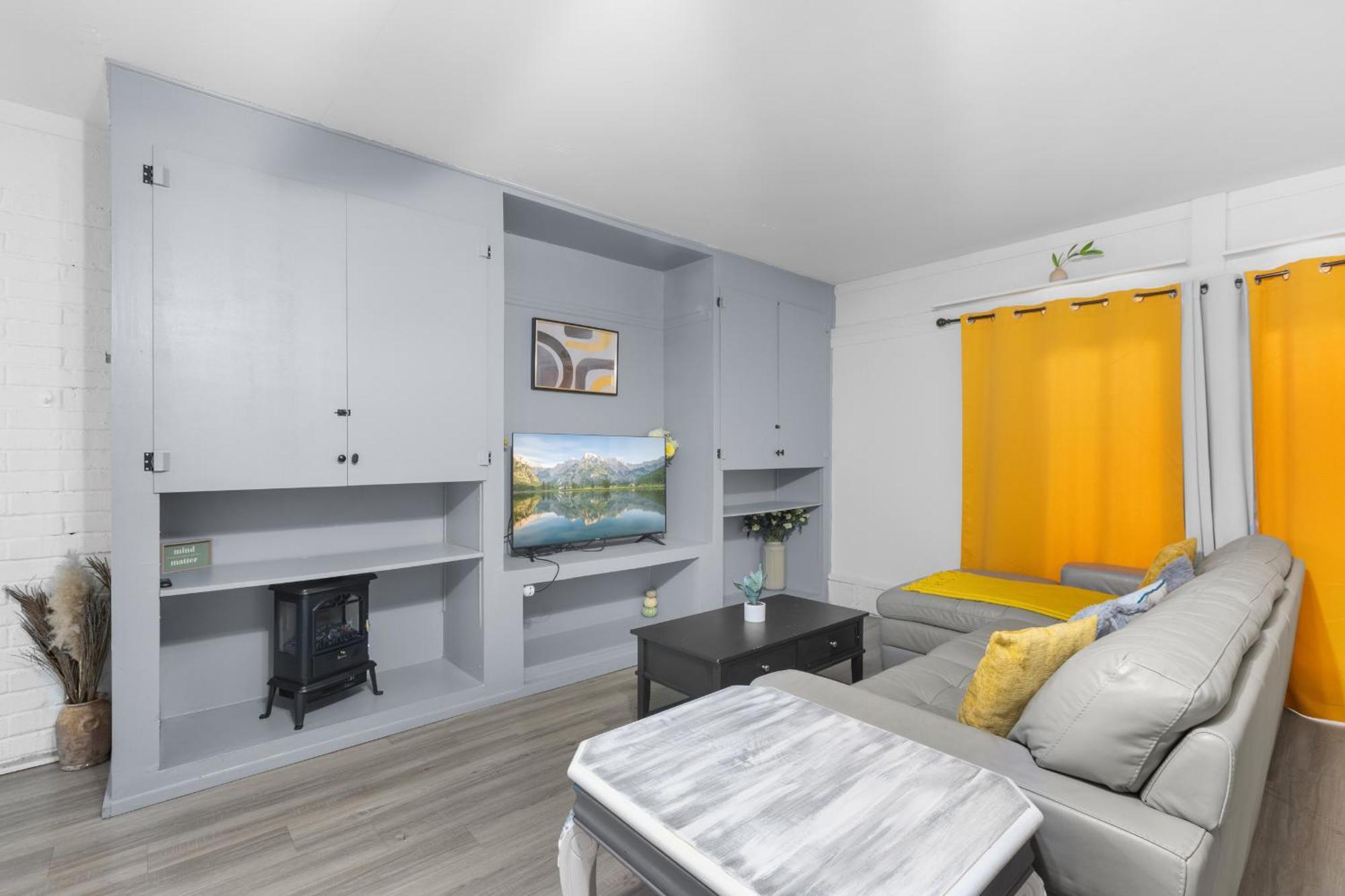 Pet Friendly Large Studio With Free Wi-Fi In Great Location! Orange Park Bagian luar foto